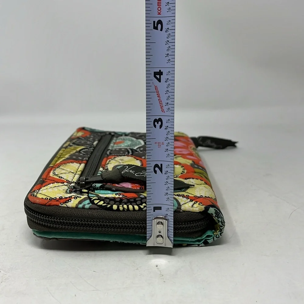 VERA BRADLEY FLOWER SHOWER LARGE QUILTED TWIST LOCK AND ZIP AROUND WALLET - Picture 14 of 16